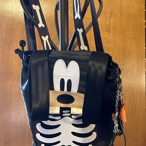 Harvey's Goofy Skeleton Backpack - image 1